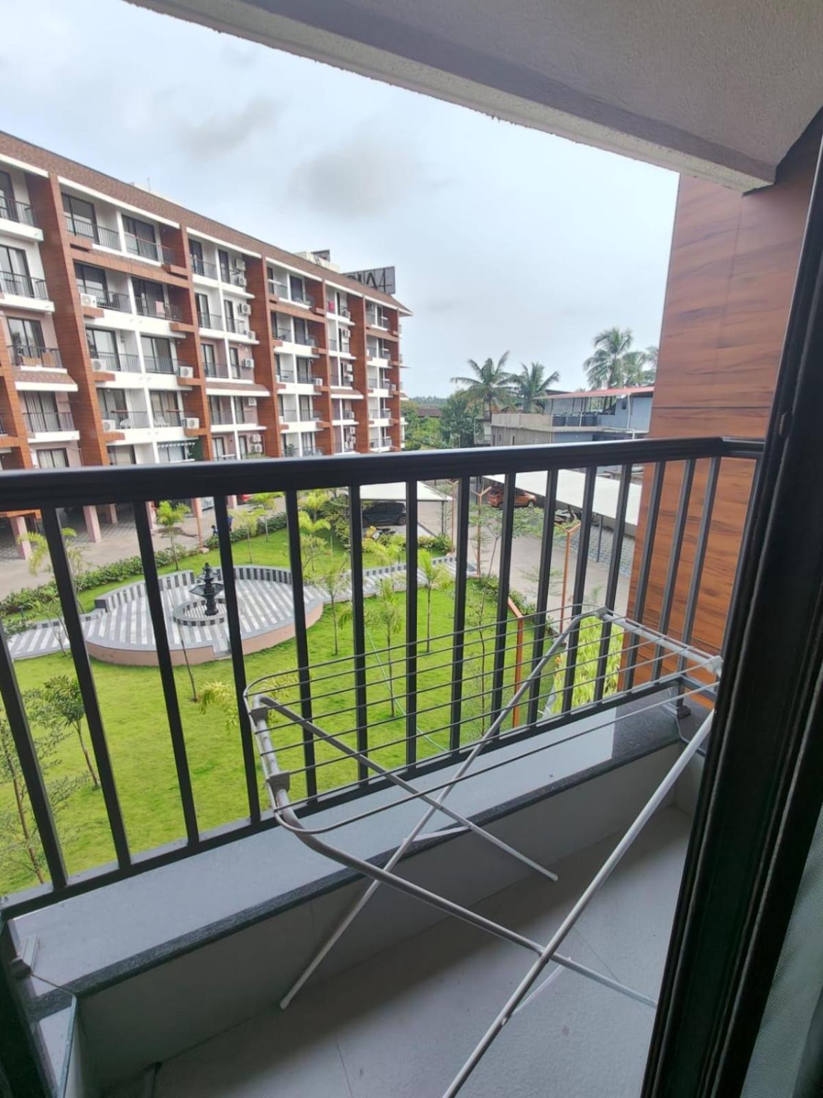 Botanica By Raichandani , Nerul